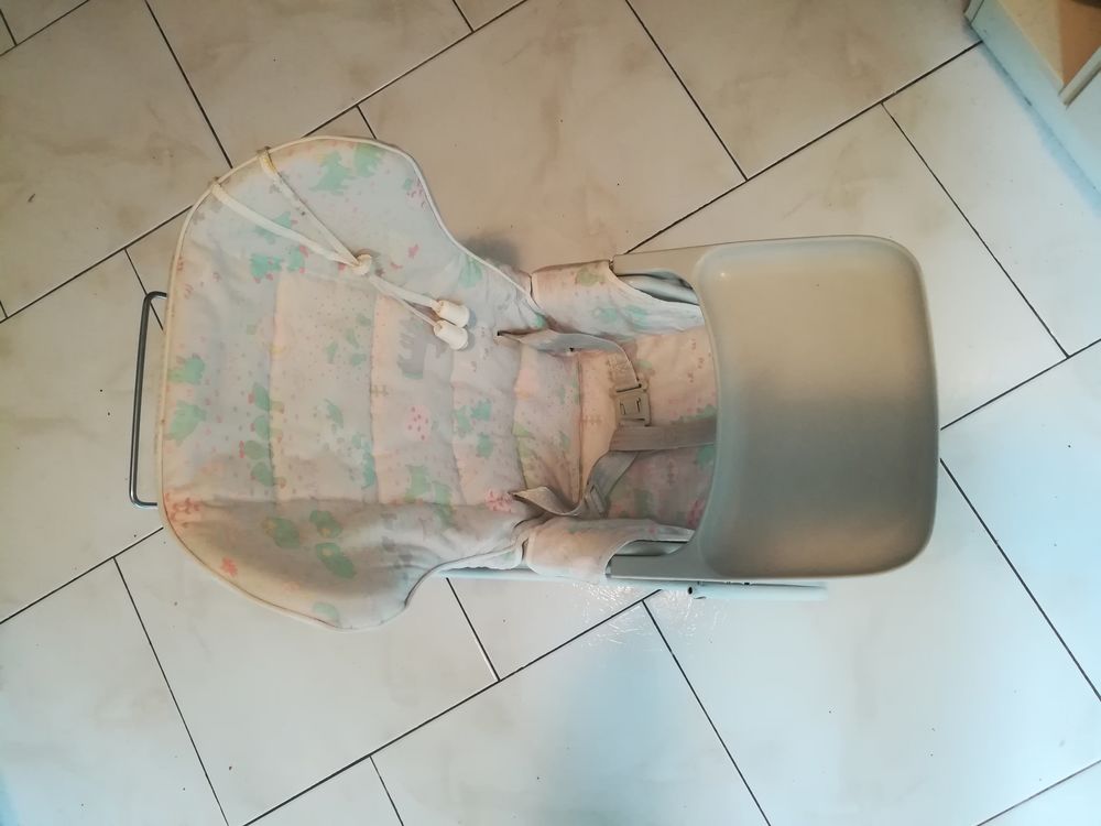 Chaise b�b� balancelle. 15 Cournonterral (34)