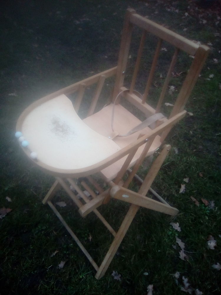 chaise b�b� en bois Combelle 20 Beauchamp (95)