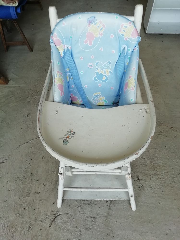 CHAISE DE BEBE 20 Saint-Georges-des-Groseillers (61)