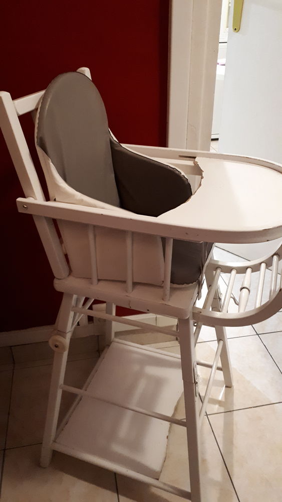 Chaise b�b� 35 Paris 12 (75)