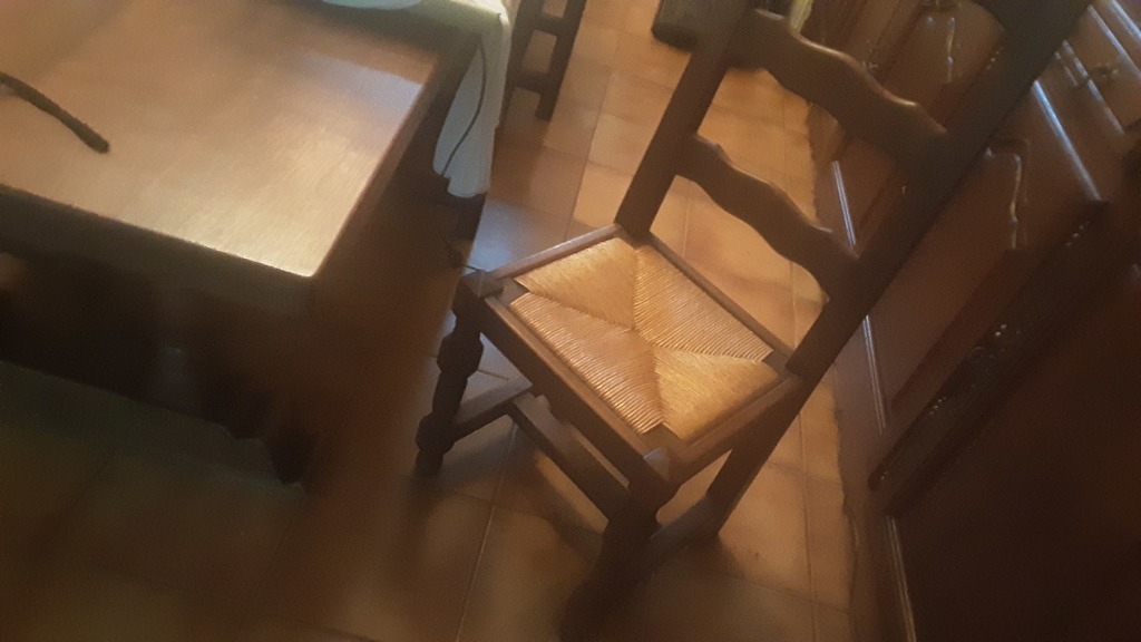 Chaise en bois assise paille 30 Sarlat-la-Can�da (24)