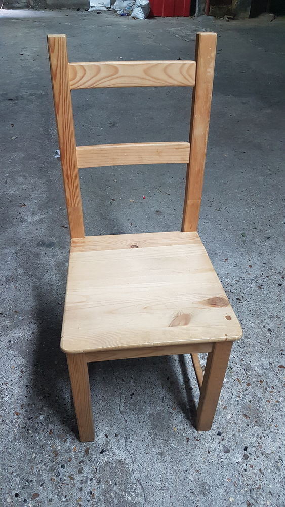 Chaise en bois