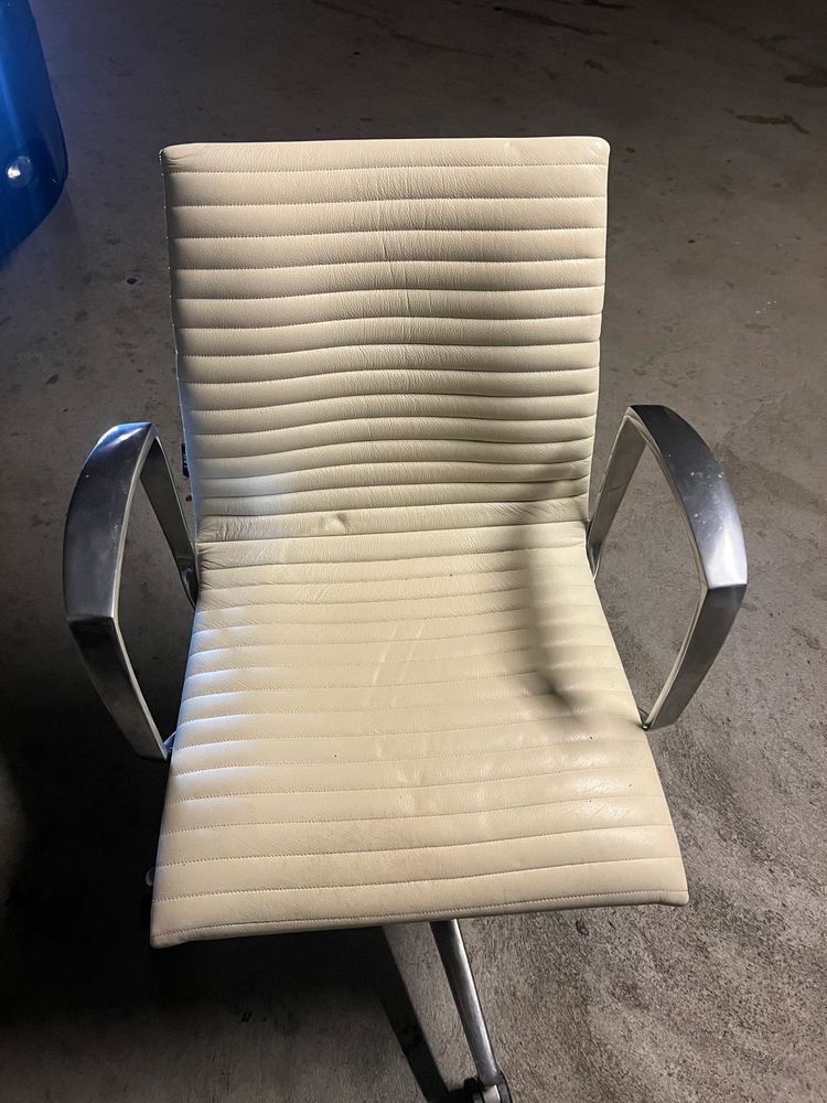 Chaise de bureau blanc 50 Ornex (01)