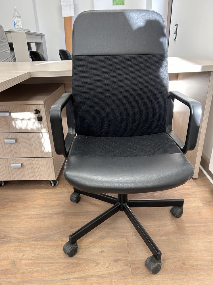 Chaise de bureau r�glable
40 Les Pennes-Mirabeau (13)