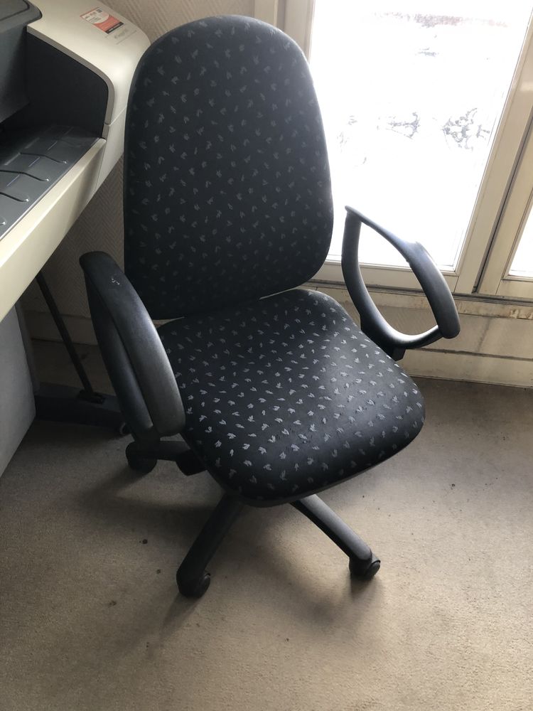 chaise de bureau 30 Paris 17 (75)