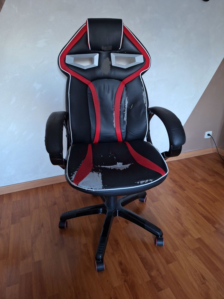 Chaise  bureau 30 Grand-Charmont (25)