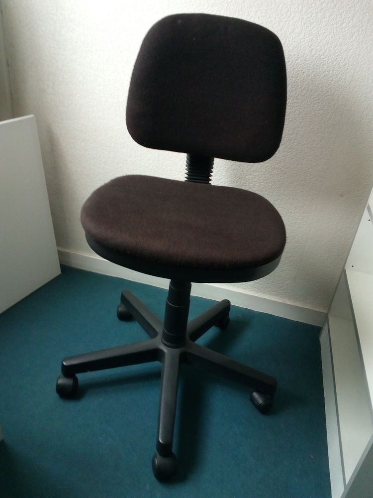Chaise de bureau 10 Seynod (74)