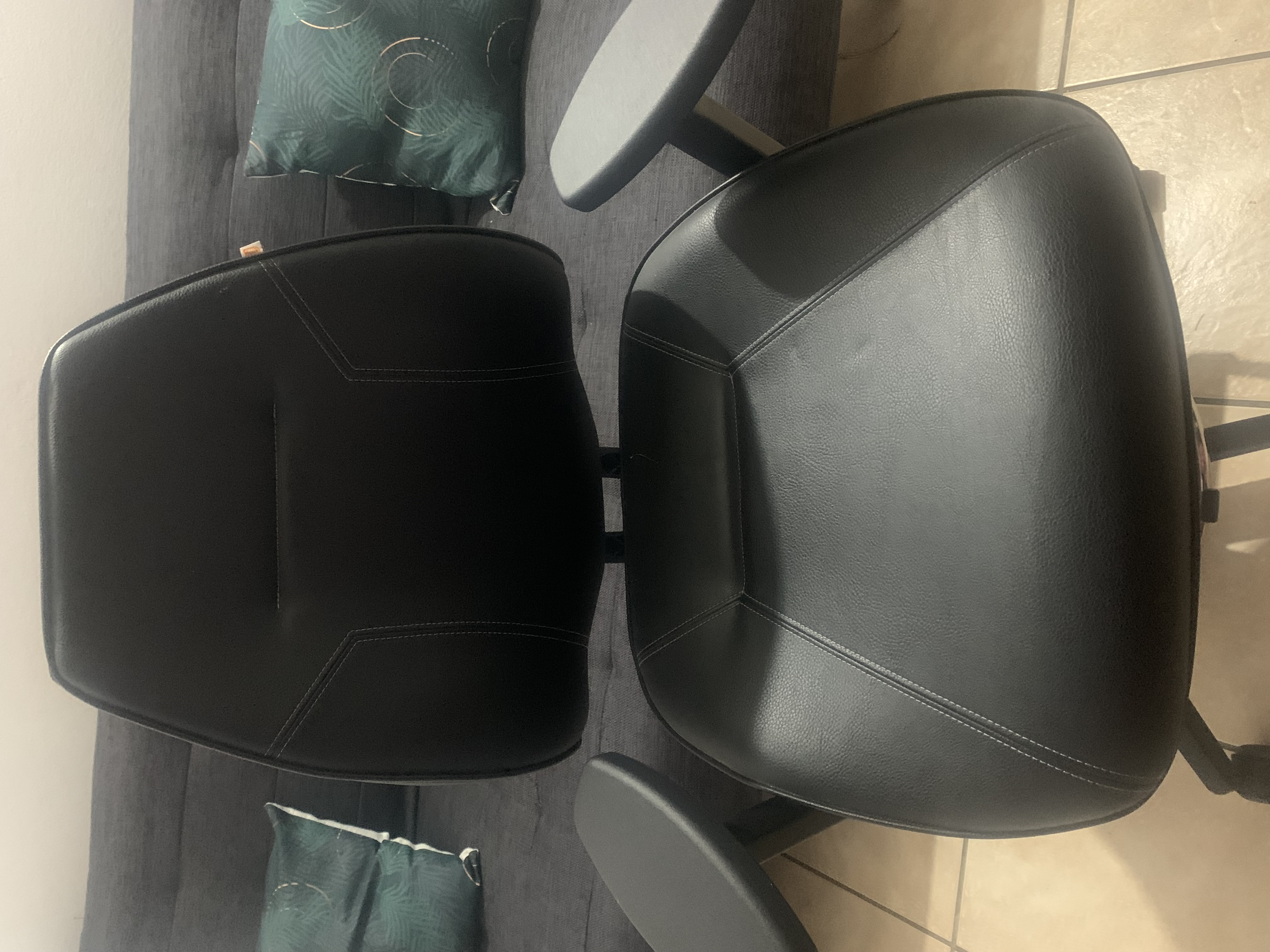 Chaise de bureau 50 Le Tampon (97)