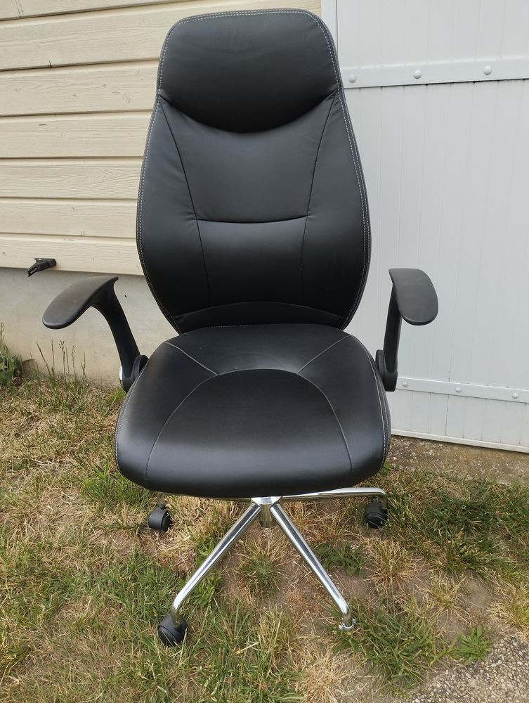 Chaise bureau 15 Monc�-en-Belin (72)