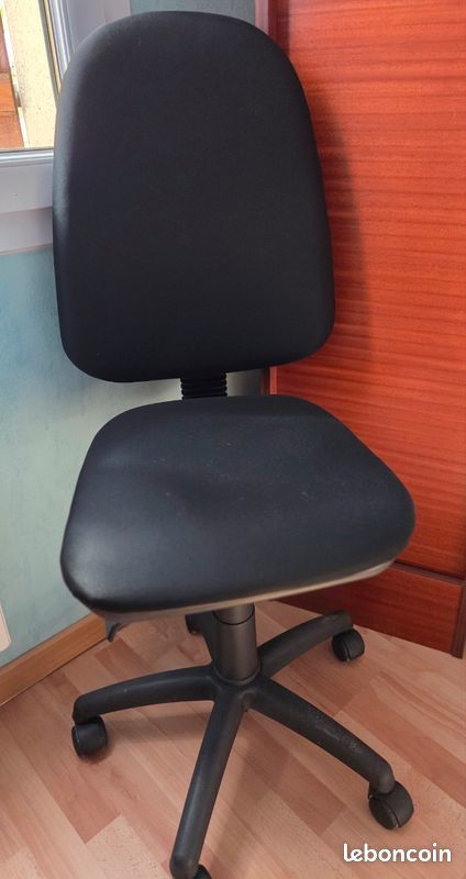 Chaise de bureau 0 Saint-Julien-l'Ars (86)