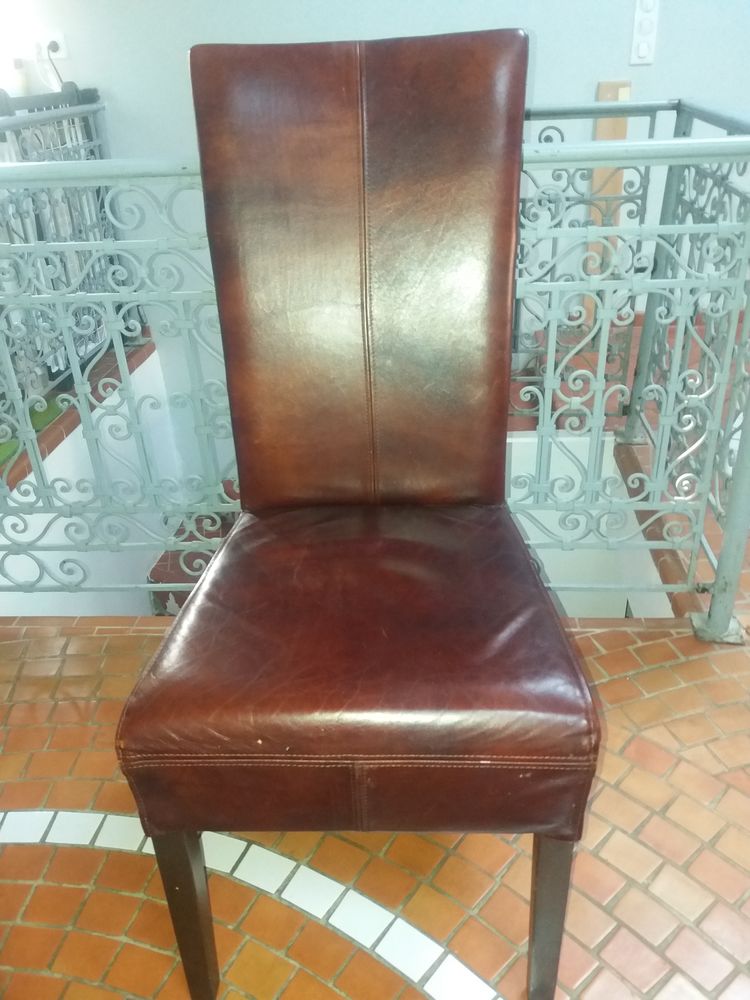 Chaise cuir 40 Aups (83)