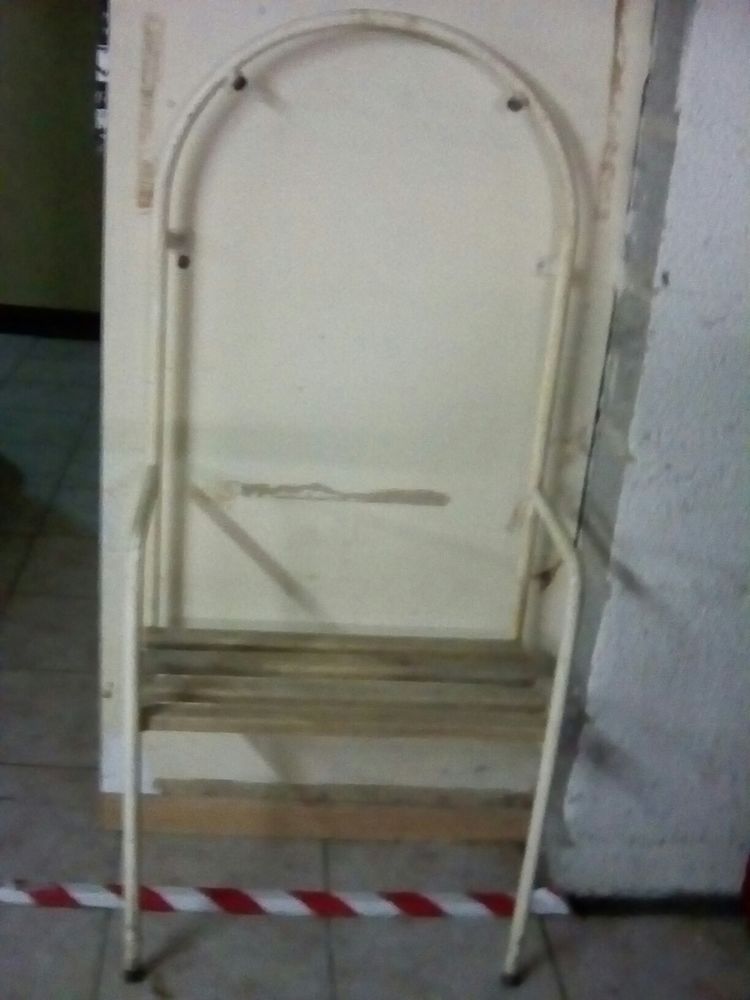 chaise de douche 20 Louvres (95)