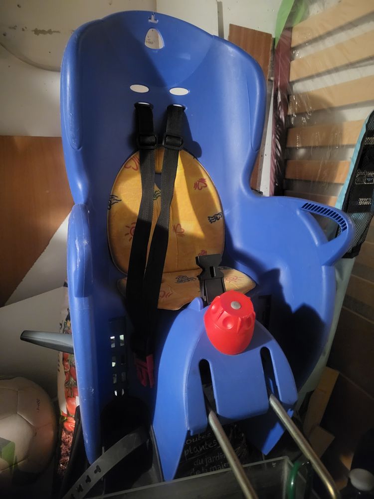 Chaise enfant pour v�lo. 15 �vry (91)