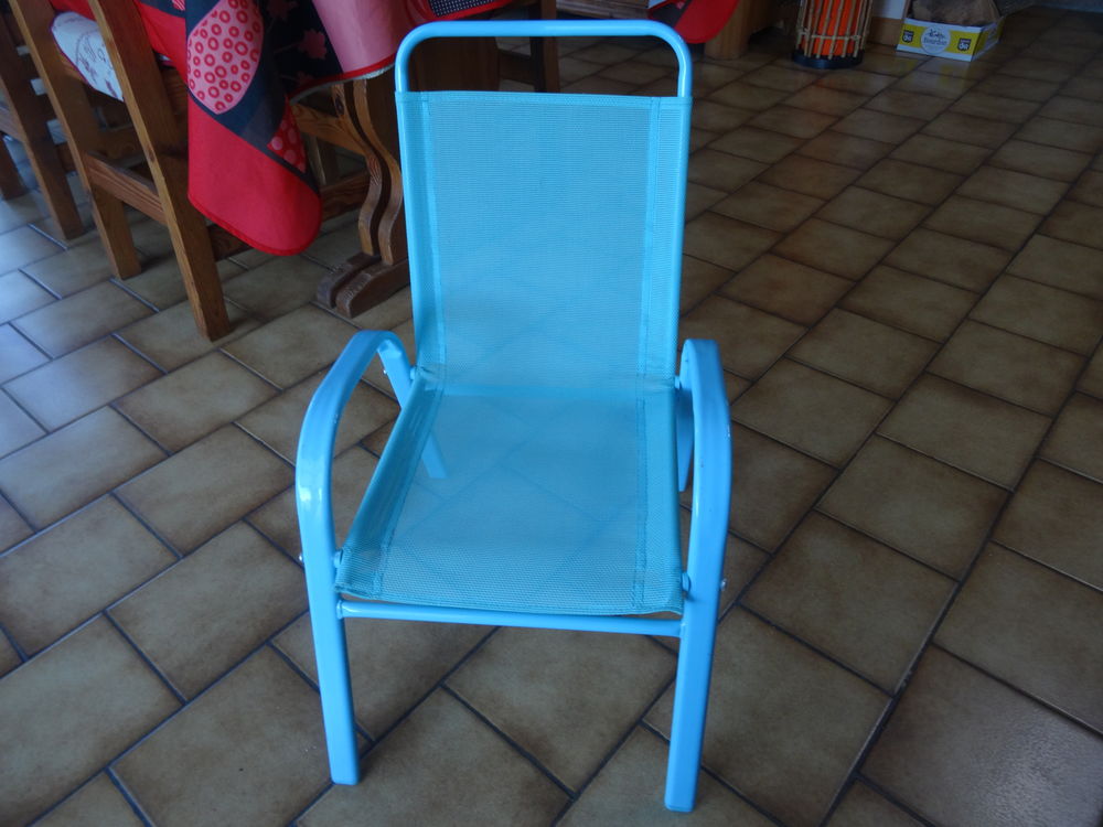 chaise  ou fauteuil enfant 5 Merville (59)
