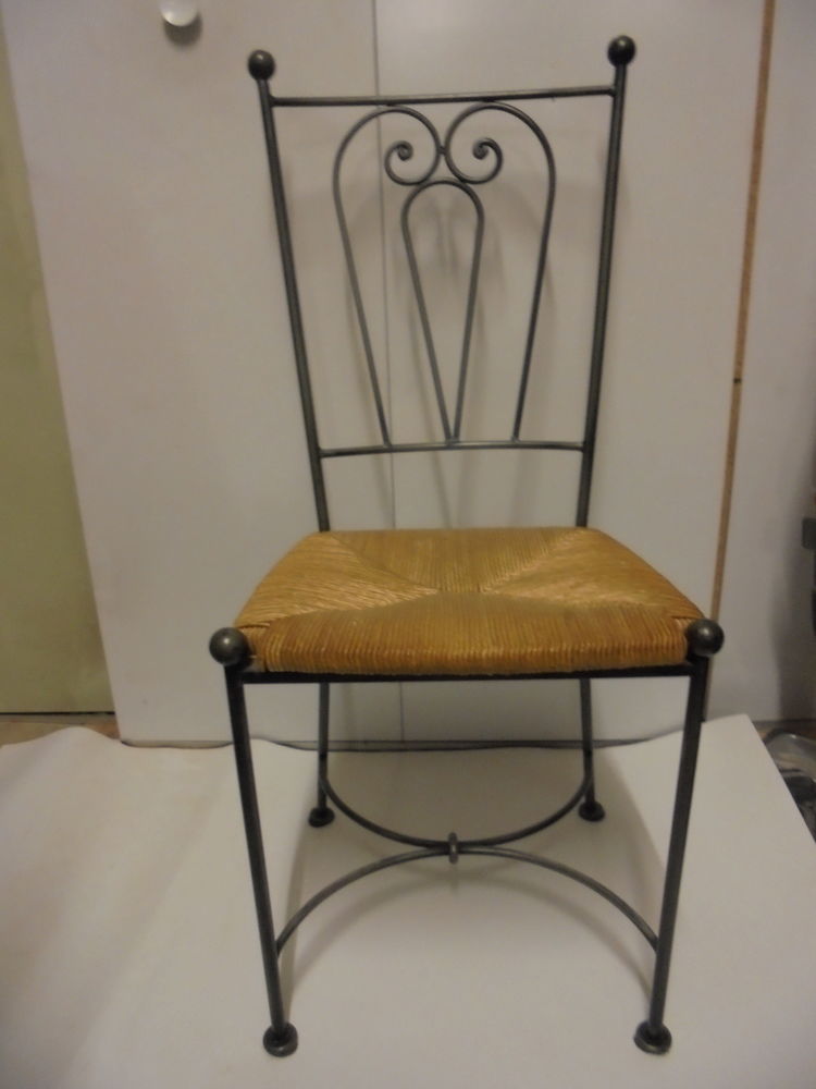 CHAISE FER FORGE ASSISE PAILLAGE 15 Saint-Laurent-de-Mure (69)
