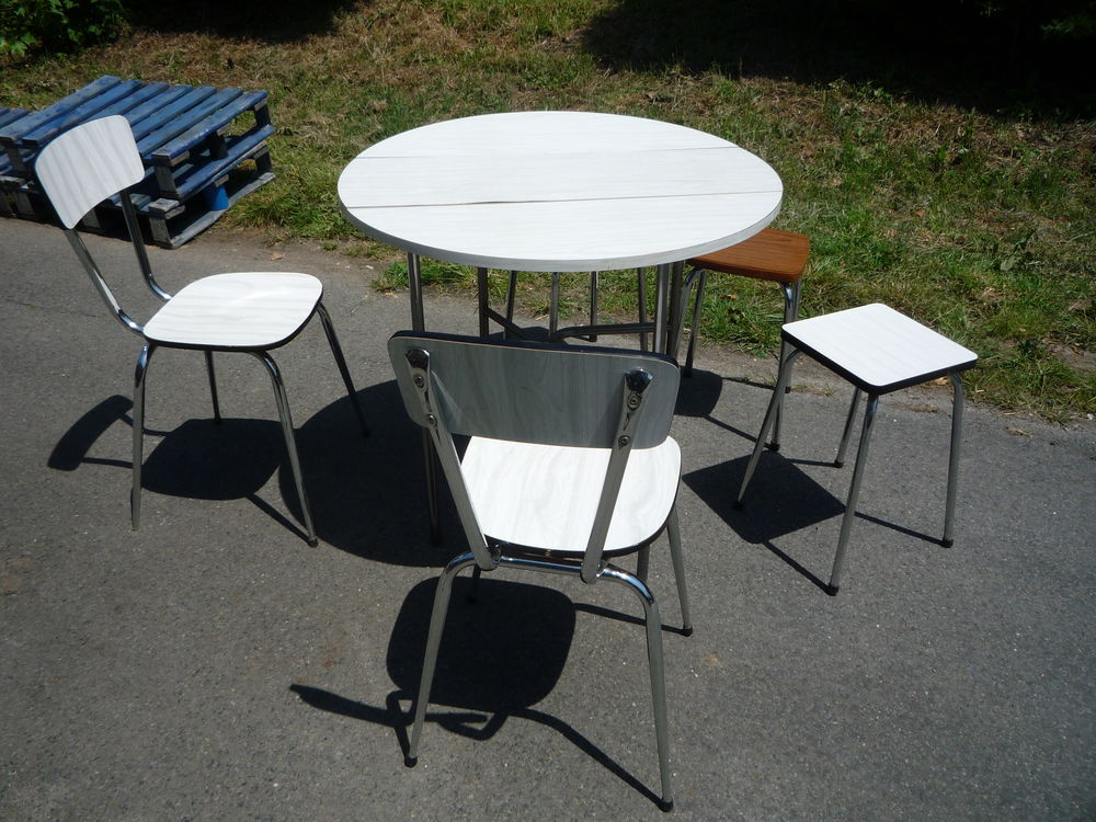 Chaise formica 10 Castres (81)