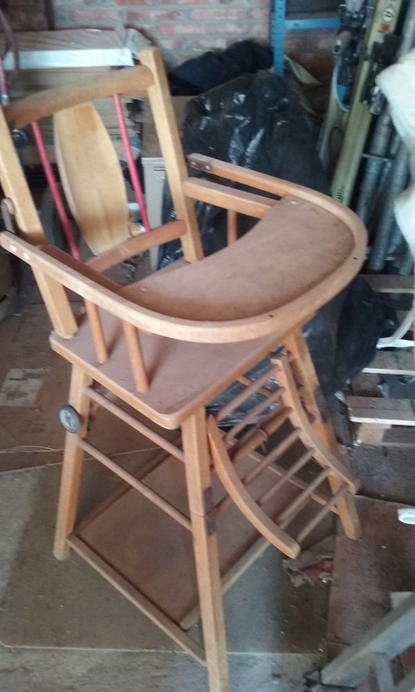 chaise haute en bois 30 Grande-Synthe (59)