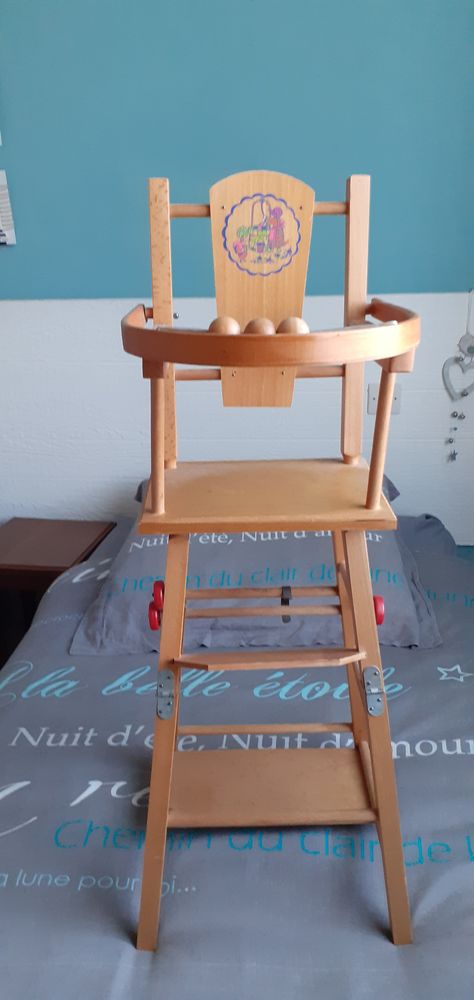 chaise haute bois pour poup�e des ann�es 80 en bon �tat 10 Chavagnes-en-Paillers (85)