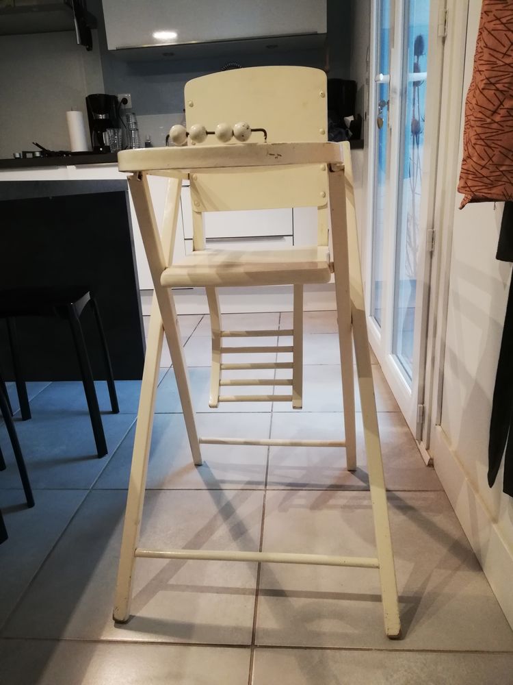 Chaise haute enfant vintage 10 Les Sorini�res (44)