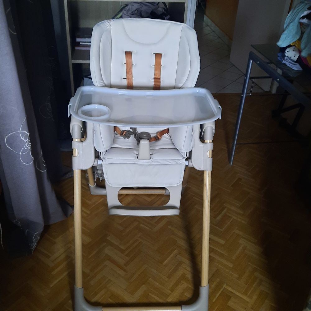 Chaise haute mila marque jane 70 Villeurbanne (69)