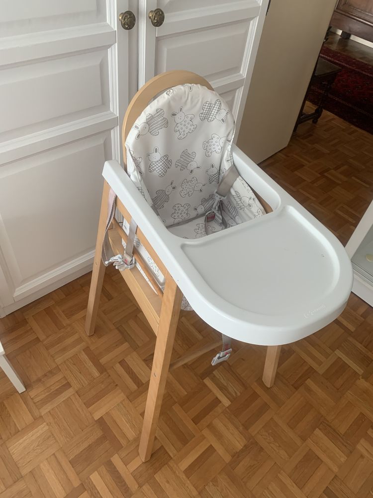 Chaise haute pour beb�, de la marque Combelle 35 Paris 13 (75)