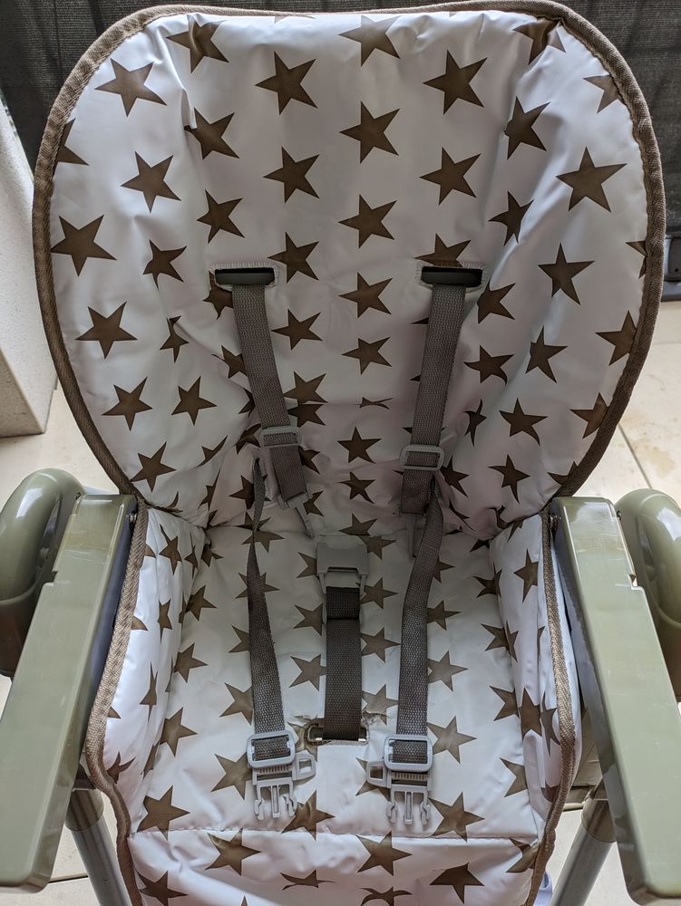 Chaise Haute pour enfant.
bon �tat 20 Cr�mieu (38)