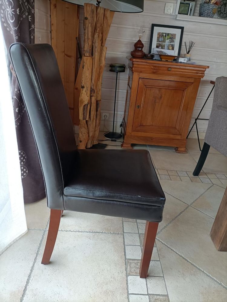 CHAISE HAUTE SALLE A MANGER 250 Cantenay-�pinard (49)
