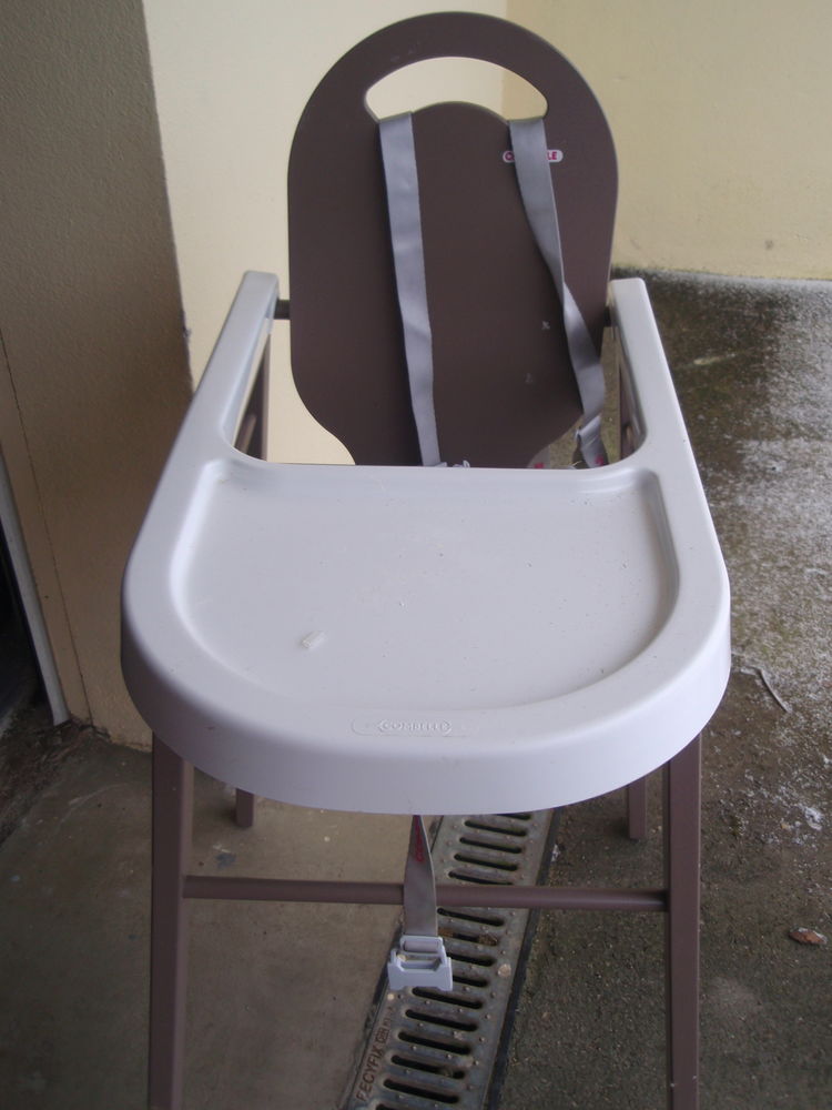 Chaise haute 39 Pl�uc-sur-Li� (22)