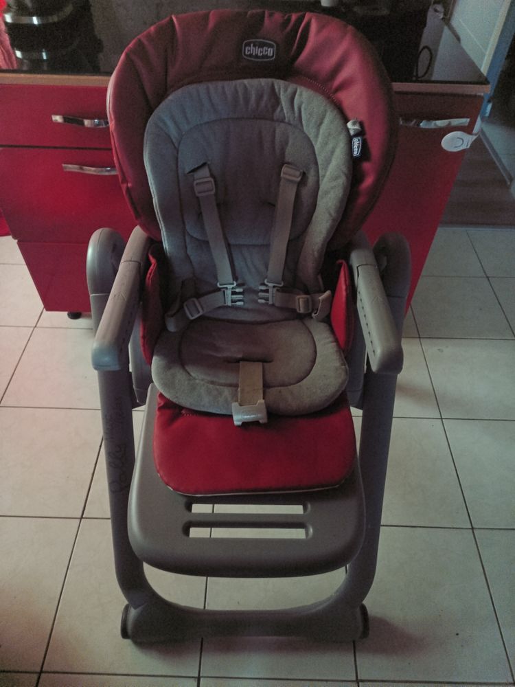 chaise haute 40 Hirson (02)