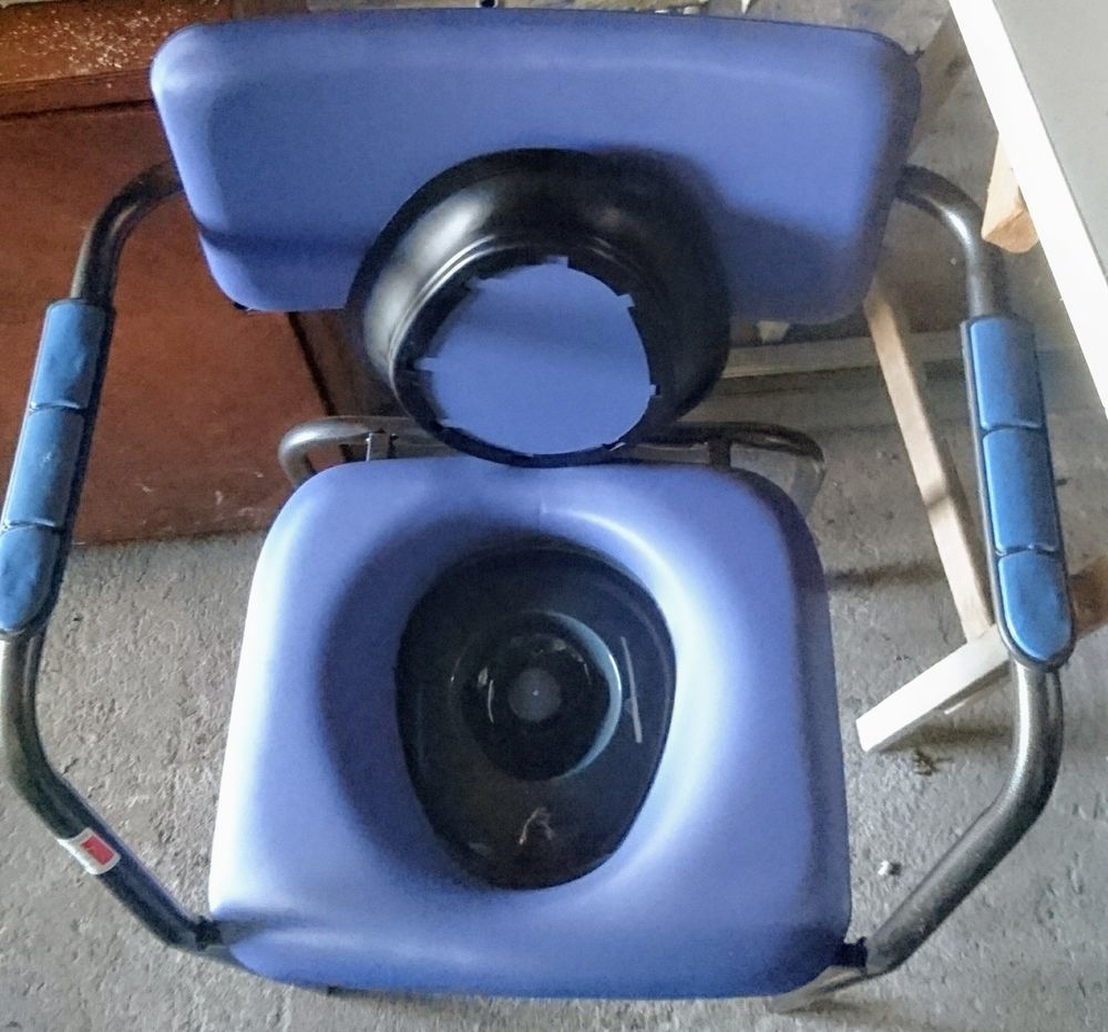 Chaise hygi�nique et d�ambulateur 0 Romegoux (17)