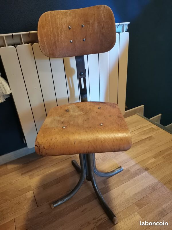 Chaise industrielle 50 Meyssi�s (38)
