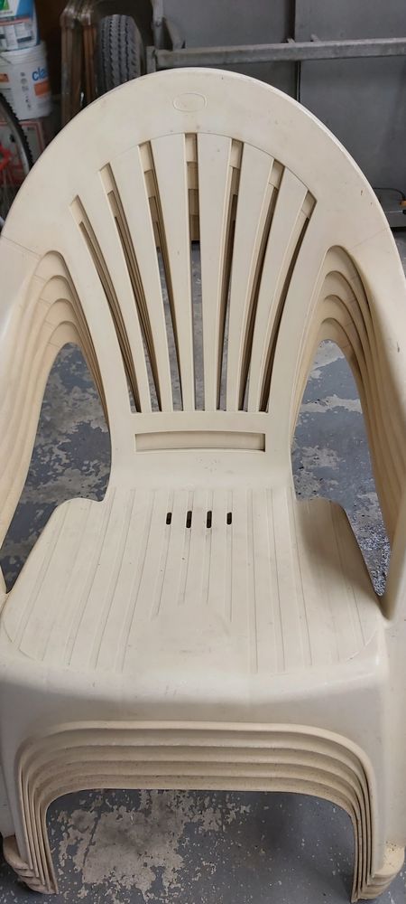 Chaise de jardin 0 Saint-Pierre-des-Fleurs (27)