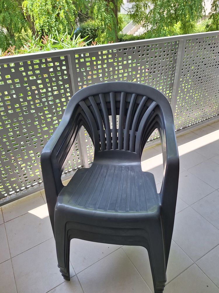 Chaise de jardin 10 B�ziers (34)