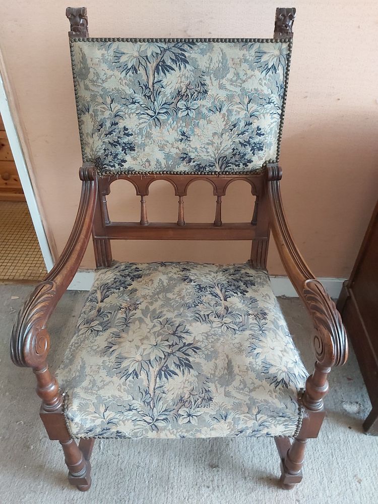 Chaise Louis Xlll 0 Saint-Cloud (92)