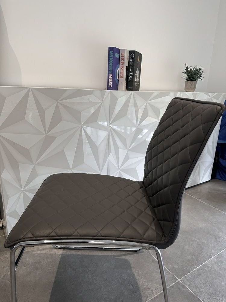 Lot de 8 chaise matelass� 240 Cholet (49)