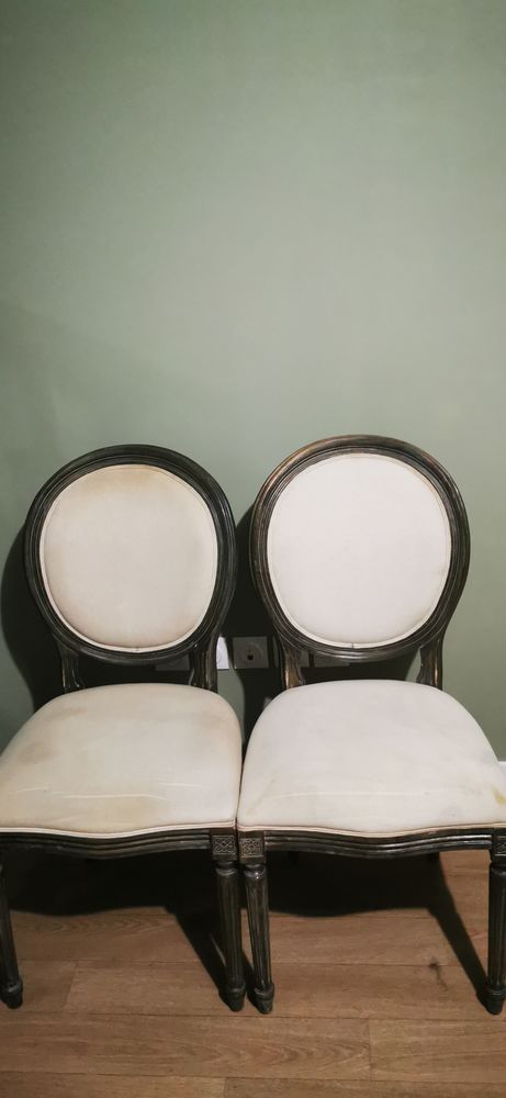 Chaise m�daillon 30 Chevry-Cossigny (77)