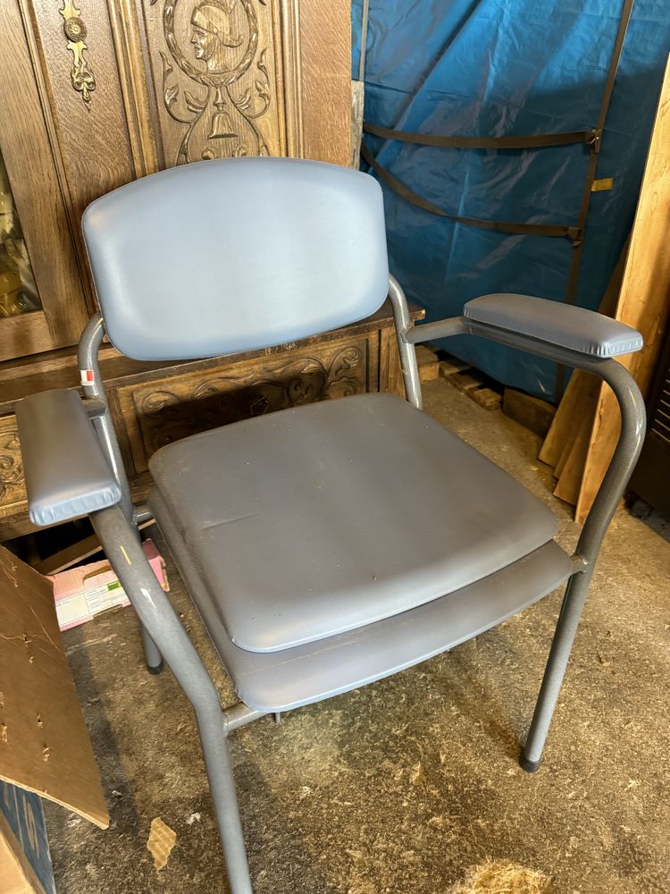 Chaise pot Neuve 15 Saint-Georges-les-Bains (07)