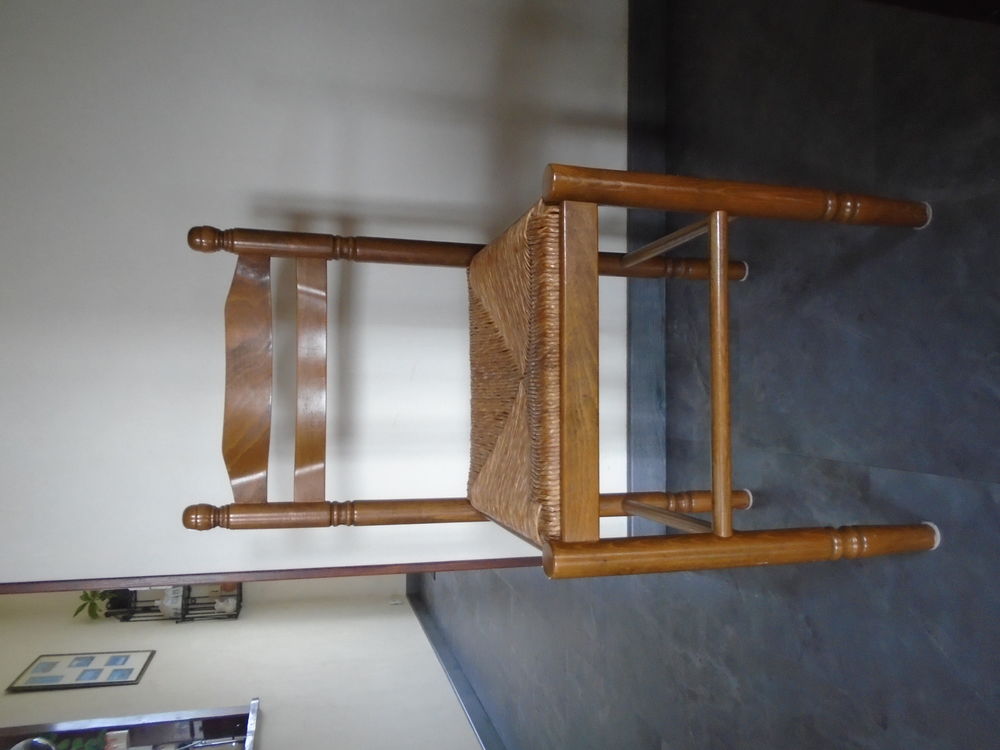 CHAISE EN PAILLE 10 Ch�cy (45)