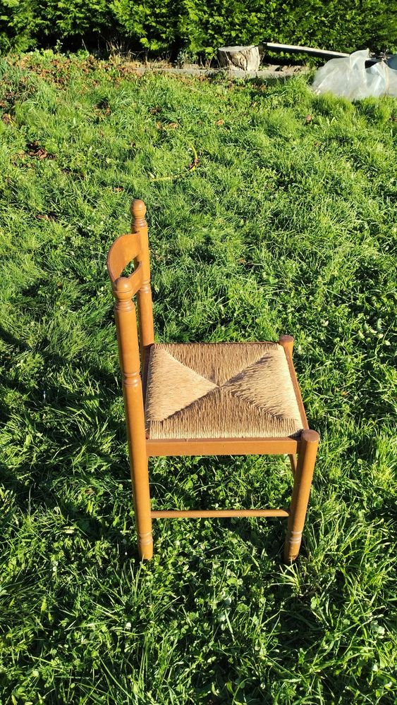 chaise paill�e 35 Le Rouget (15)