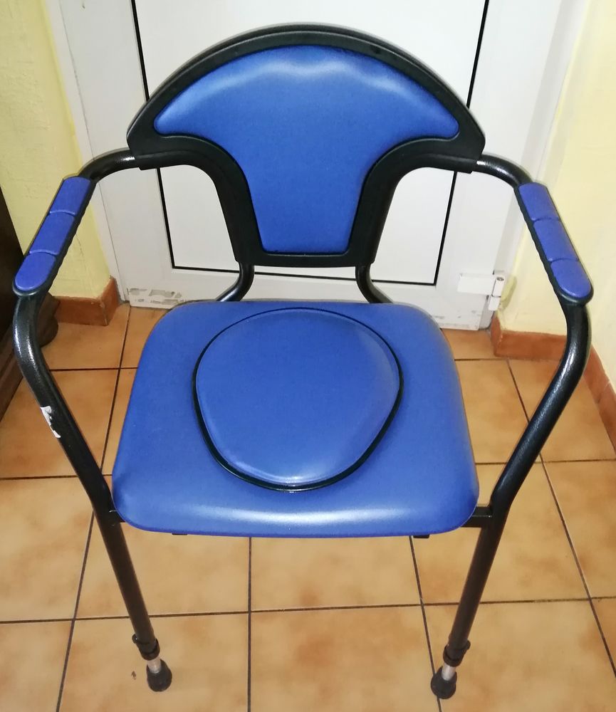 chaise perc�e/douche 0 Florange (57)