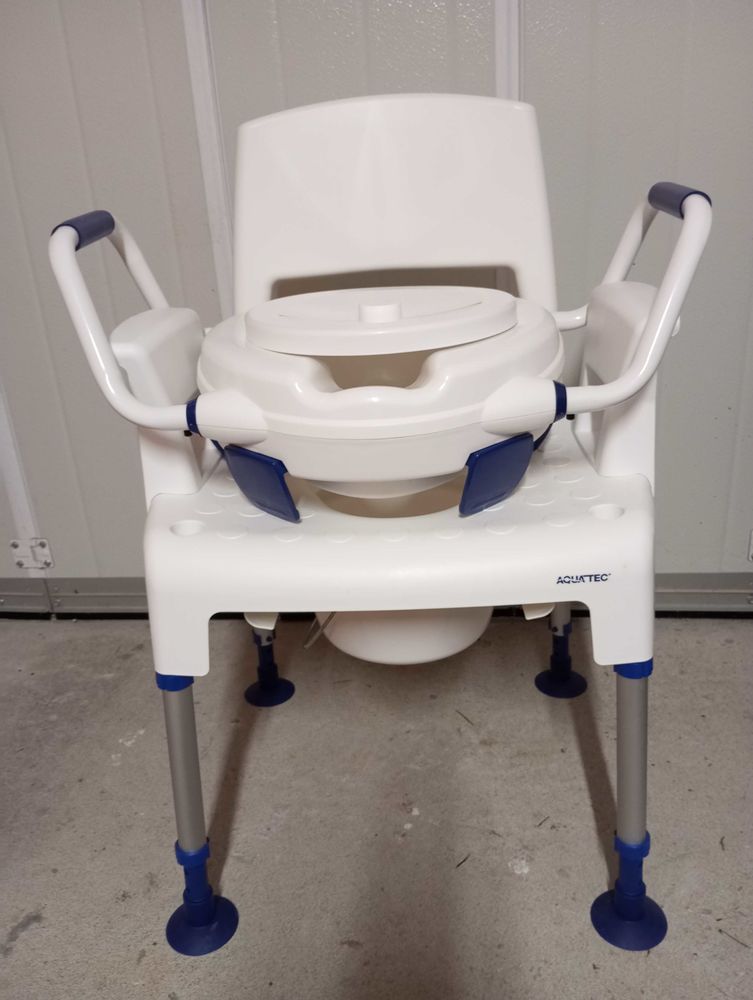chaise Perc�e de douche et rehausseur 80 Pouanc� (49)