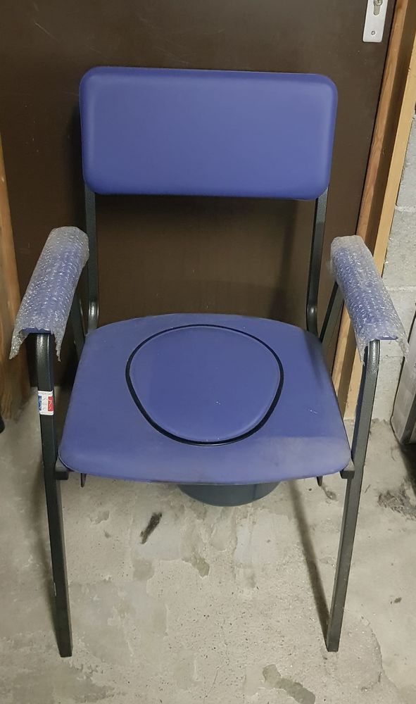 chaise perc�e m�dicale 80 Itteville (91)