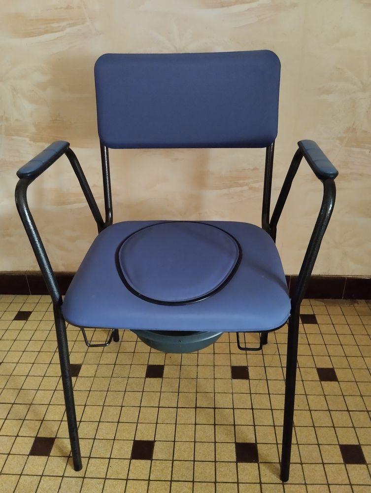 Chaise perc�e neuve jamais servi 15 Bruay-la-Buissi�re (62)