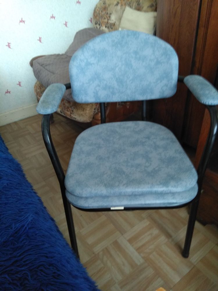 CHAISE PERCEE 50 �tain (55)