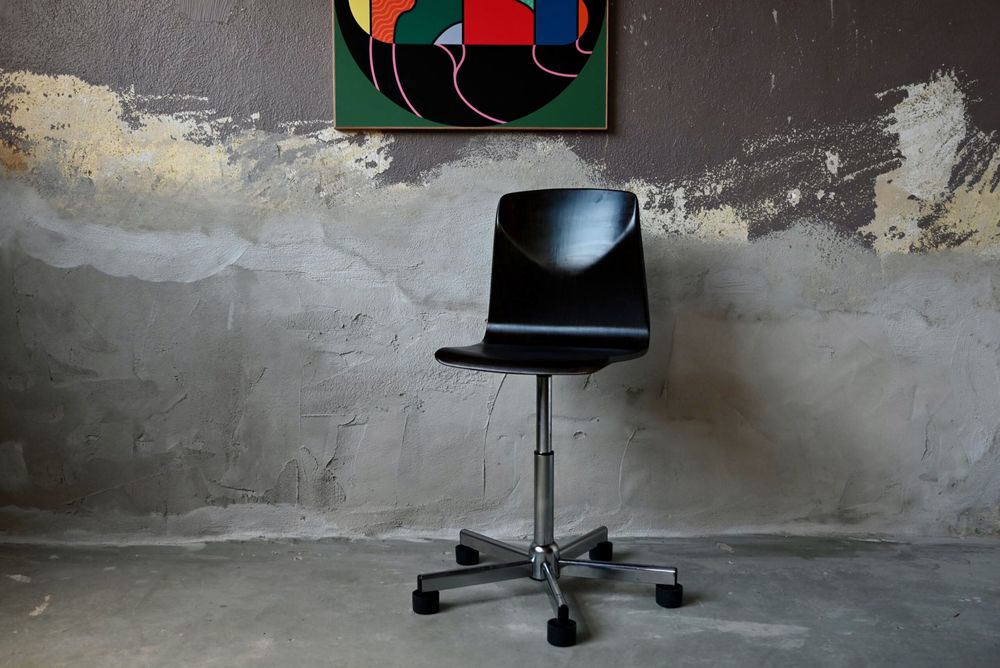 Chaise pivotante haute de bureau d'atelier ou si�ge vintage 130 Wintzenheim (68)