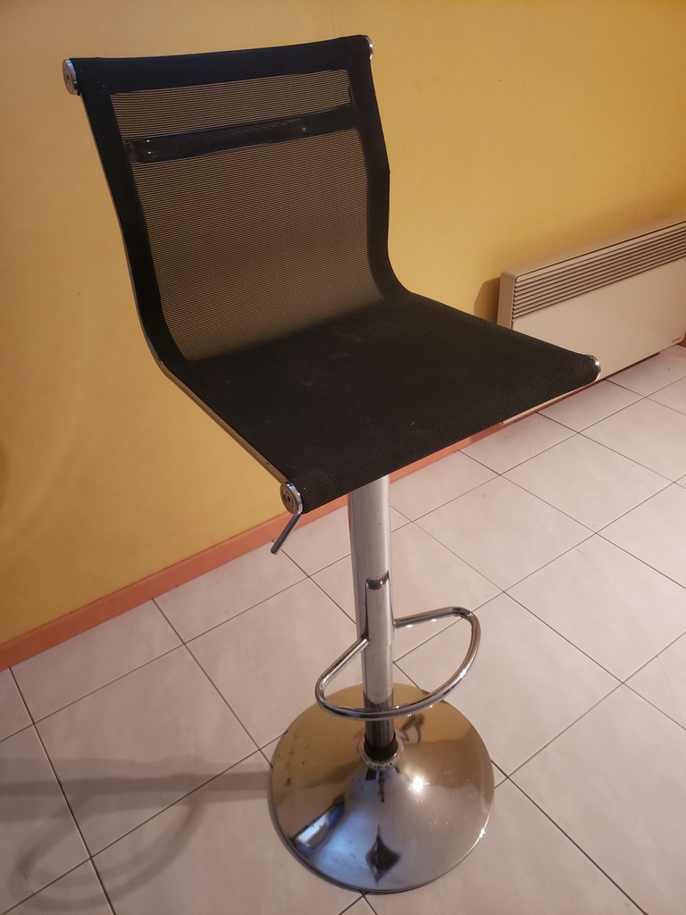 Chaise de bar pivotante noire 35 Sainte-Euph�mie (01)