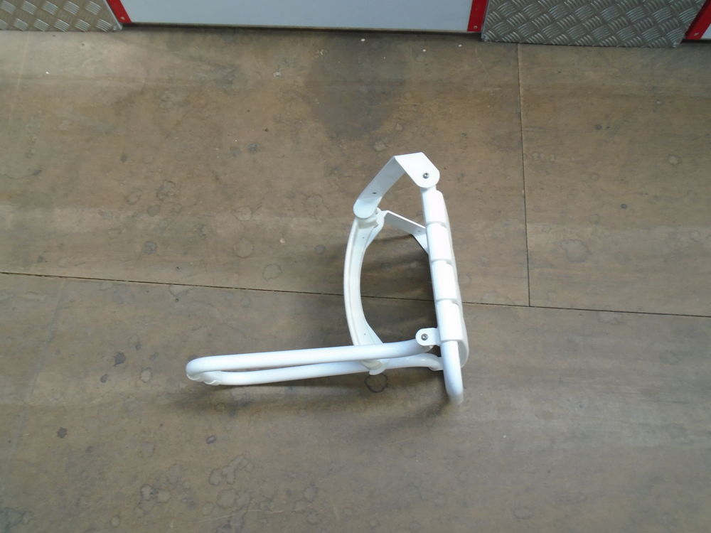 Chaise  pliable  salle de bain. 90 Grenoble (38)