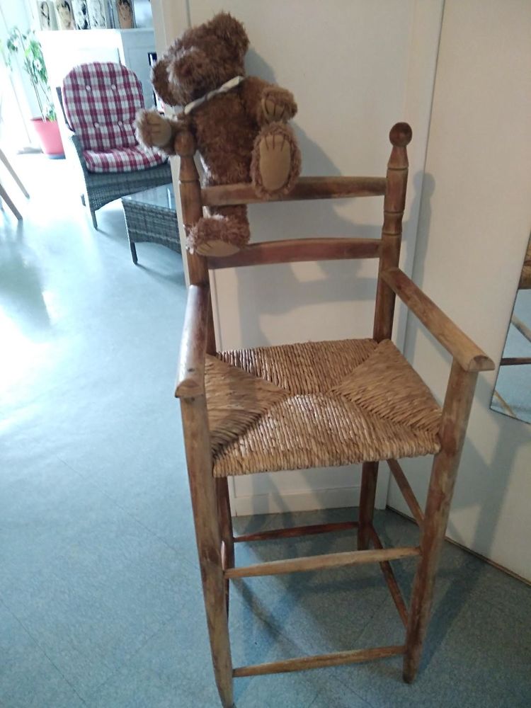 chaise pour enfant 5 Acquigny (27)