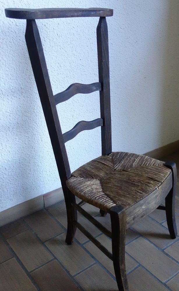 CHAISE PRIE DIEU 35 Saint-Jean-en-Royans (26)