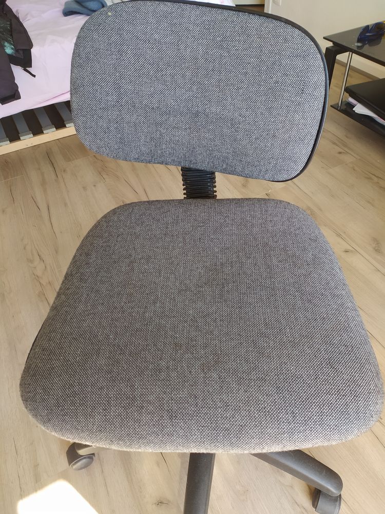 Chaise roulante studio 5 Talence (33)